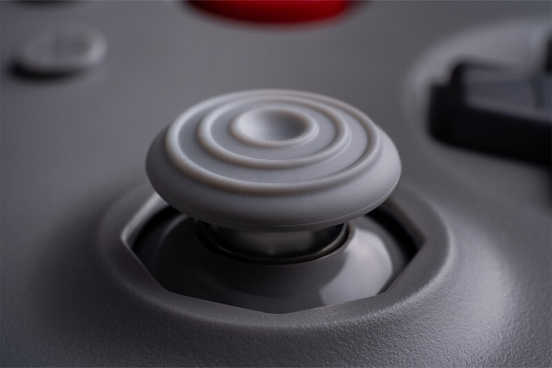 8BitDo 64 Bluetooth Controller Grey Scene Image_08.jpg